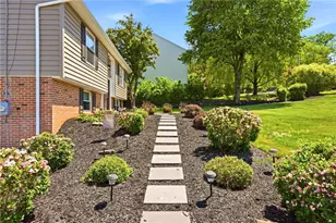 706 Shawnee Dr, South Manheim Twp, PA 17922 - Photo 4