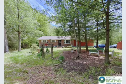 105 Tulip Trail, Tobyhanna Twp, PA 18466 - Photo 1