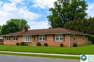 910 N 12th St, Allentown City, PA 18102 - Photo 2