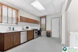401 W Broad St, Bethlehem City, PA 18018 - Photo 10