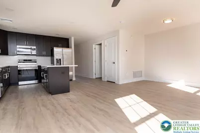 1275 E 4th Street #202, Bethlehem, PA 18015 - Photo 6