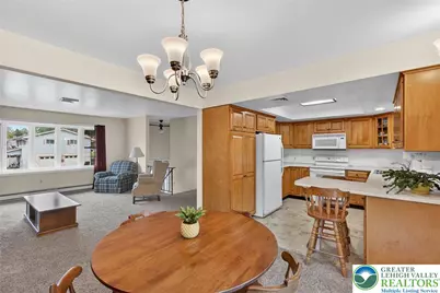 2590 31st Street SW, Salisbury Township, PA 18103 - Photo 14