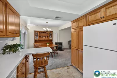 2590 31st Street SW, Salisbury Township, PA 18103 - Photo 18