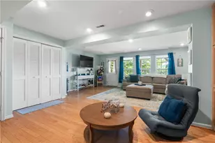 4079 Huckleberry Dr, Upper Saucon Township, PA 18034 - Photo 4