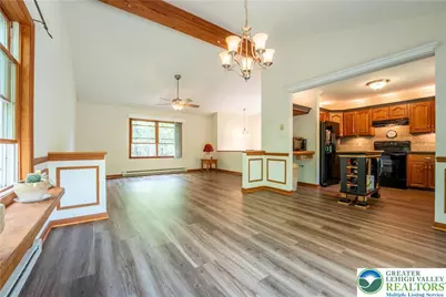 2726 Oak Lane, Chestnuthill Twp, PA 18353 - Photo 10