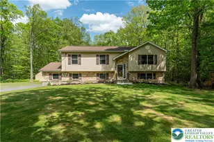 2726 Oak Ln, Chestnuthill Twp, PA 18353 - Photo 2