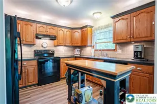 2726 Oak Ln, Chestnuthill Twp, PA 18353 - Photo 12