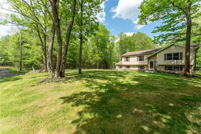 2726 Oak Lane, Chestnuthill Twp, PA 18353 - Photo 4