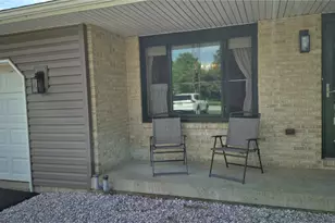 14 Clearview Dr, Longswamp Twp, PA 19539 - Photo 2