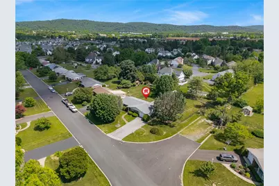 4835 Aberdene Street, Upper Saucon Township, PA 18034 - Photo 4