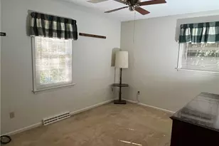 578 Graystone Dr, Lehigh Township, PA 18035 - Photo 12