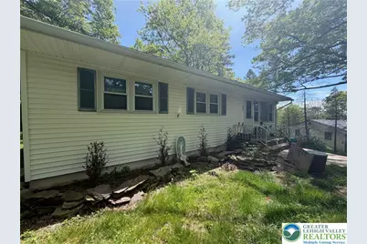 8 Laurel Lane, Mount Pocono, PA 18344 - Photo 2