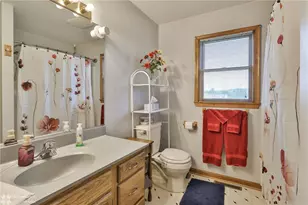 7049 Carriage Dr, Upper Saucon Township, PA 18036 - Photo 22