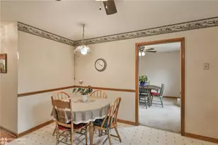 7049 Carriage Dr, Upper Saucon Township, PA 18036 - Photo 12