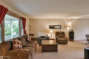 7049 Carriage Dr, Upper Saucon Township, PA 18036 - Photo 6