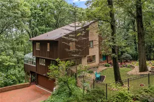 3385 Woodbridge Cir, Bethlehem City, PA 18017 - Photo 2