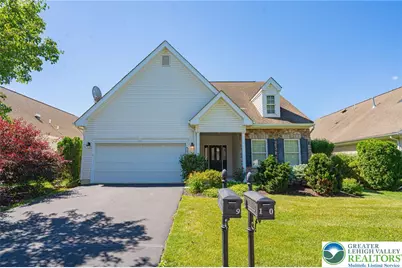 9 Devonshire Drive, Easton, PA 18045 - Photo 2