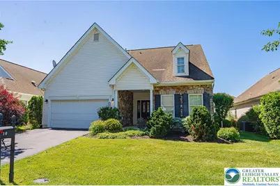 9 Devonshire Drive, Easton, PA 18045 - Photo 1