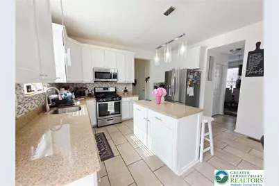 1052 Kingston Lane, Upper Macungie Township, PA 18031 - Photo 20