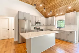 103 Burnshaw Ln, Penn Forrest, PA 18210 - Photo 12