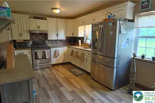1345 W Macada Rd, Hanover Twp, PA 18017 - Photo 4