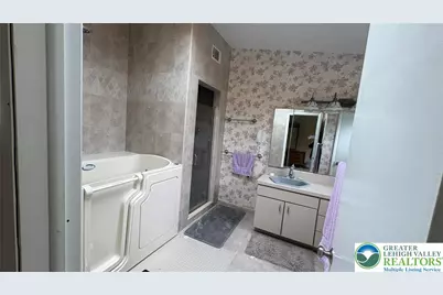3946 Walbert Avenue, South Whitehall Township, PA 18104 - Photo 18
