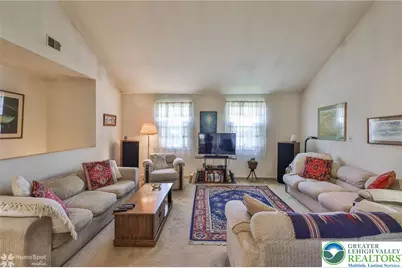102 Drift Court #B, Bethlehem Township, PA 18020 - Photo 4