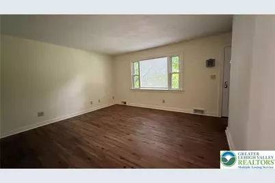 1946 Pen Argyl Road, Plainfield Township, PA 18072 - Photo 4
