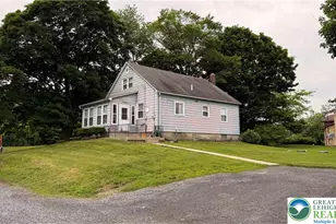 1946 Pen Argyl Rd, Plainfield Township, PA 18072 - Photo 2