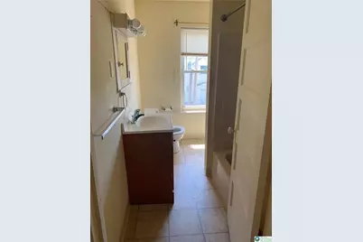 102 N 4th Street #2nd floor, Emmaus Boro, PA 18049 - Photo 8