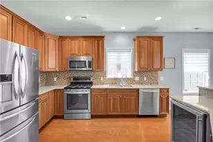 1011 Resolution Dr, Bethlehem City, PA 18017 - Photo 14
