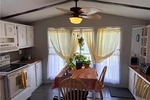 4561 Homestead Dr, Coplay Boro, PA 18037 - Photo 4