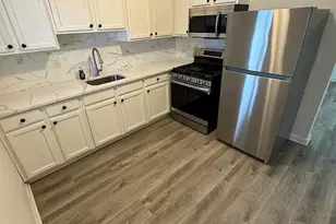 1209 Mechanic St, Bethlehem, PA 18015 - Photo 2