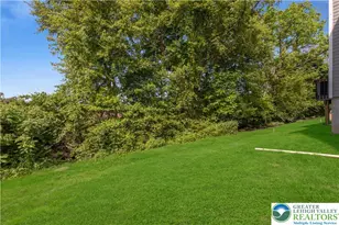 4462 Benjamin CT, Upper Milford Township, PA 18049 - Photo 4