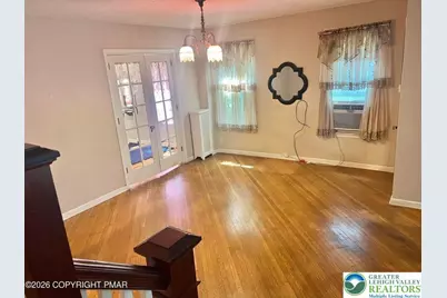 111 W Broadway, Jim Thorpe, PA 18229 - Photo 2