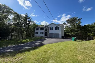 135 Tannenbaum Way, Pocono Twp, PA 18332 - Photo 2
