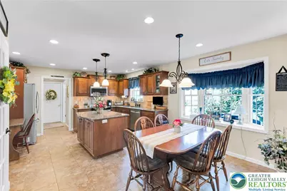 4059 Old Sentry Road, South Whitehall Township, PA 18104 - Photo 8