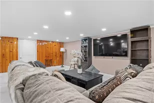 5547 Roosevelt St, Whitehall Township, PA 18052 - Photo 52