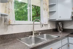 5547 Roosevelt St, Whitehall Township, PA 18052 - Photo 28