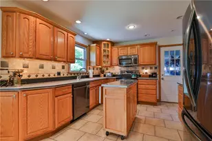 5380 Colony Dr, East Allen Township, PA 18017 - Photo 14