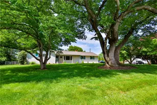 5380 Colony Dr, East Allen Township, PA 18017 - Photo 6