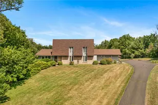 5796 Beverly Hills Rd, Upper Saucon Township, PA 18036 - Photo 2