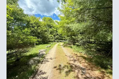 582 Stony Mountain Road, Penn Forrest, PA 18210 - Photo 4