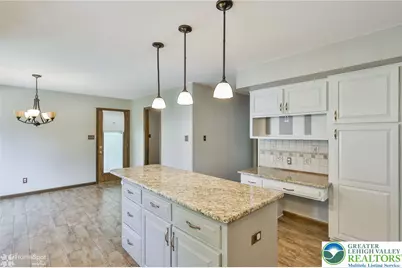 4074 Old Sentry Road, South Whitehall Township, PA 18104 - Photo 18