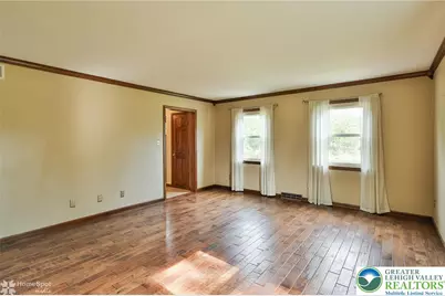4074 Old Sentry Road, South Whitehall Township, PA 18104 - Photo 10