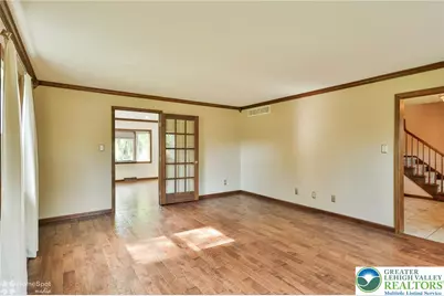 4074 Old Sentry Road, South Whitehall Township, PA 18104 - Photo 8
