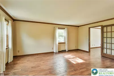 4074 Old Sentry Road, South Whitehall Township, PA 18104 - Photo 6
