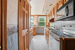 202 S Schanck Ave, Pen Argyl Boro, PA 18072 - Photo 6