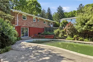 2224 Sunset Ln, Fountain Hill Boro, PA 18015 - Photo 6