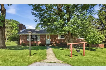 2224 Sunset Lane, Fountain Hill Boro, PA 18015 - Photo 2